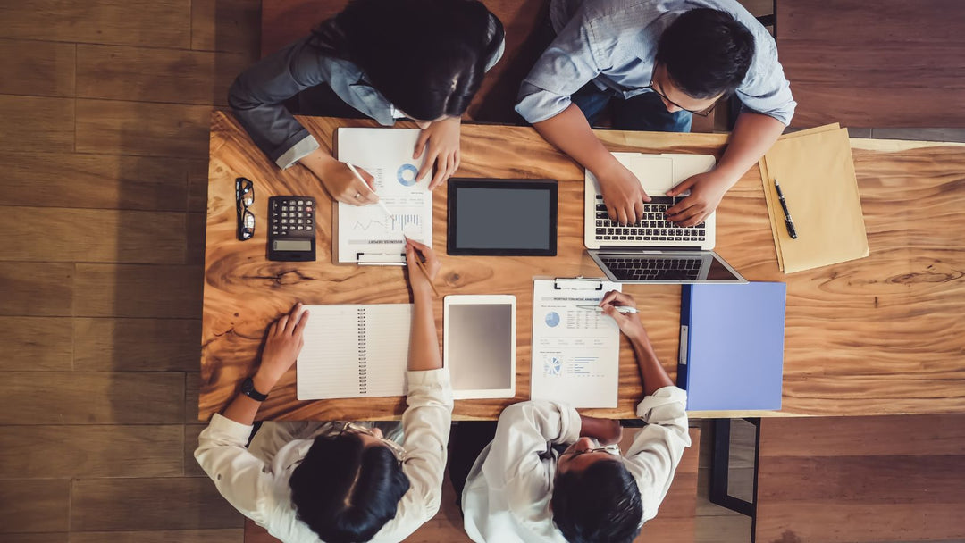 Business Casual ist ein Dresscode fürs Büro.