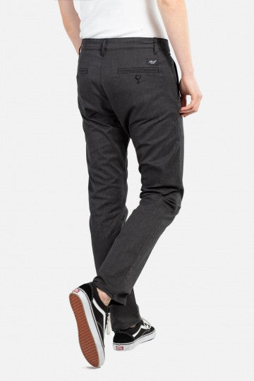 Herren Hosen - Viele modische & klassische Herrenjeans bei uns im UNiKAT Store