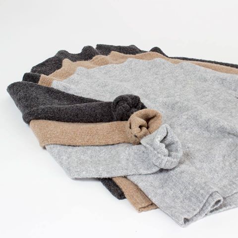 Kommen Sie warm durch den Herbst mit unseren Damen-Pullovern im Unikat Store Karlsruhe.