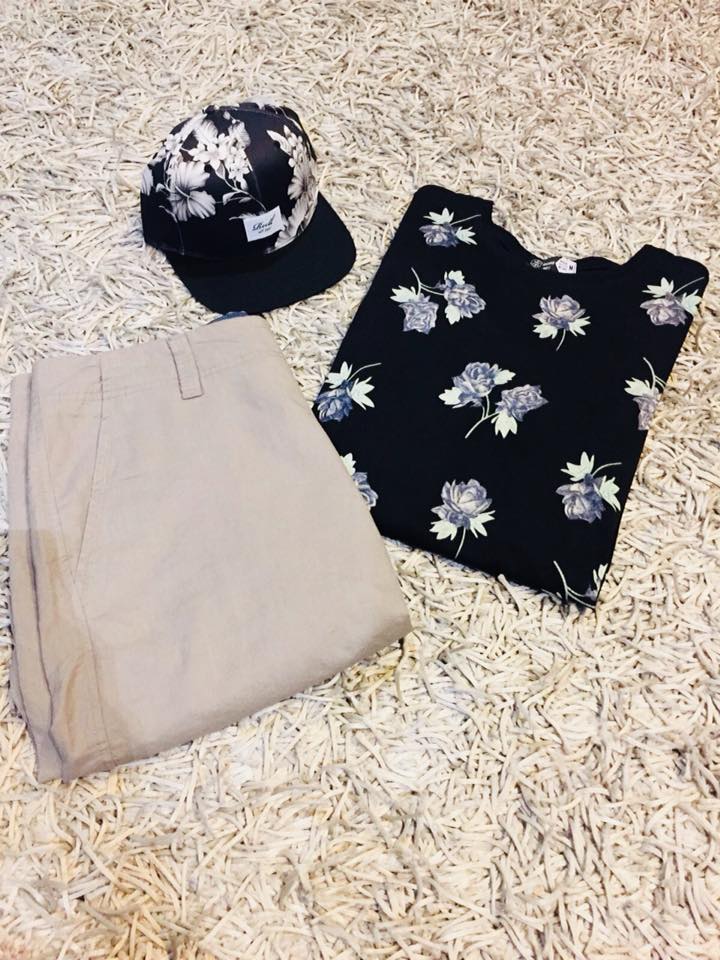 Blumen Shirts und Kappen für Herren im Unikat Store Karlsruhe